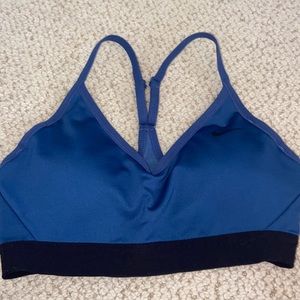 Nike razorback sports bra with adjustable straps and removable padding